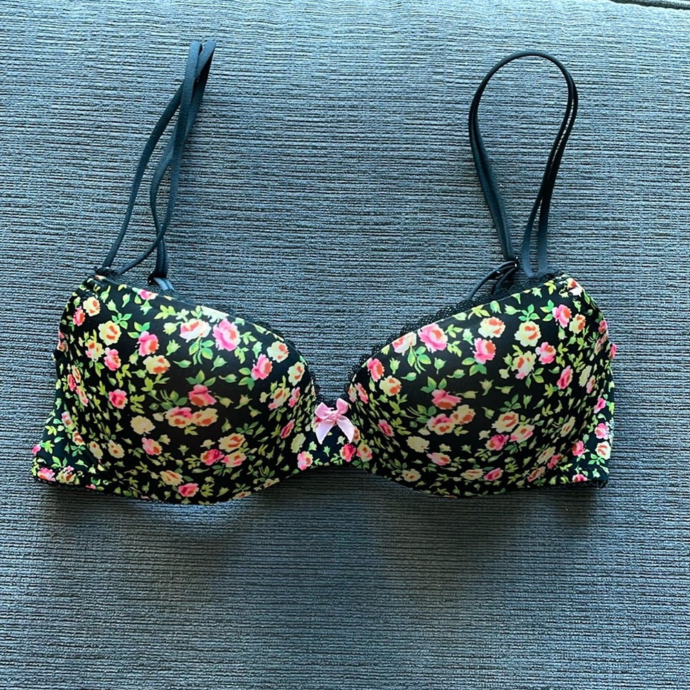VS Demi Bra
